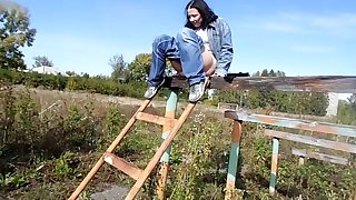 Pissing Fetish Mature Milf Sitting Atop Socialize c become disinvolved Outdoor Freaks Retro